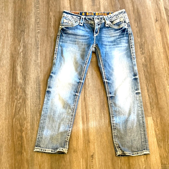 Rock Revival Capri Jeans - Picture 2 of 8